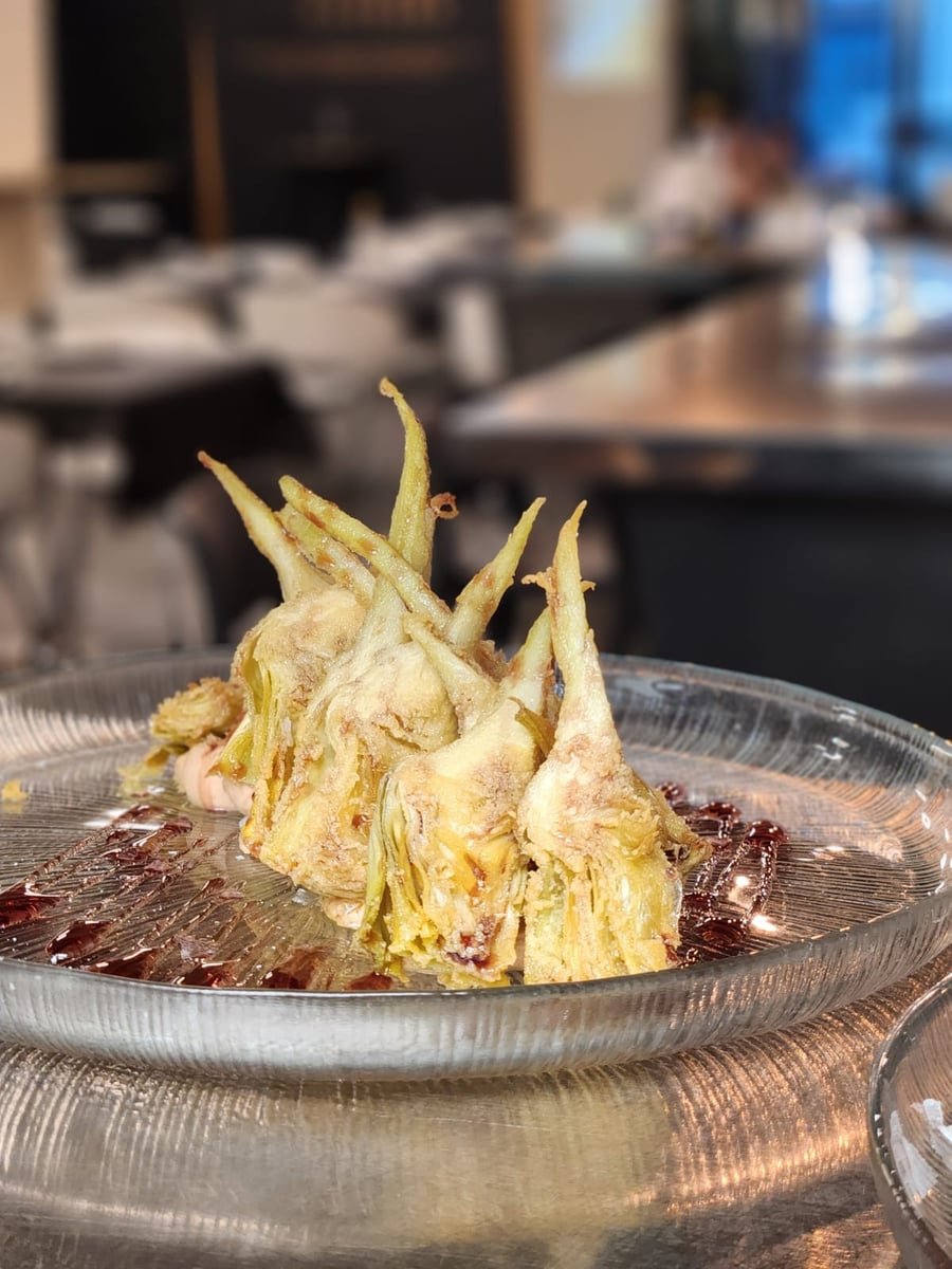 Alcachofas fritas con mousse de foie